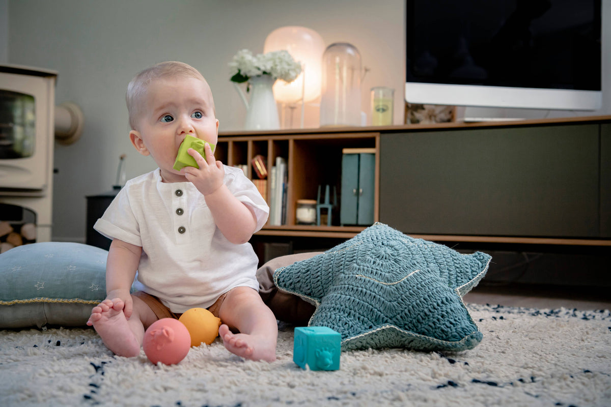 So' Pure Sophie La Girafe Cubes & Balls - Natural Rubber