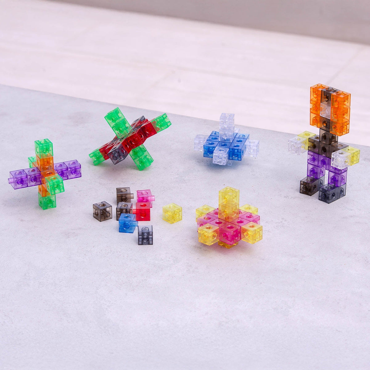 Translucent Colour Linking Cubes