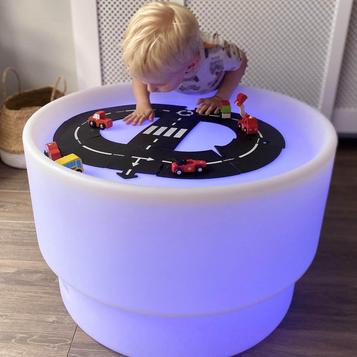 Discovery Glow Table