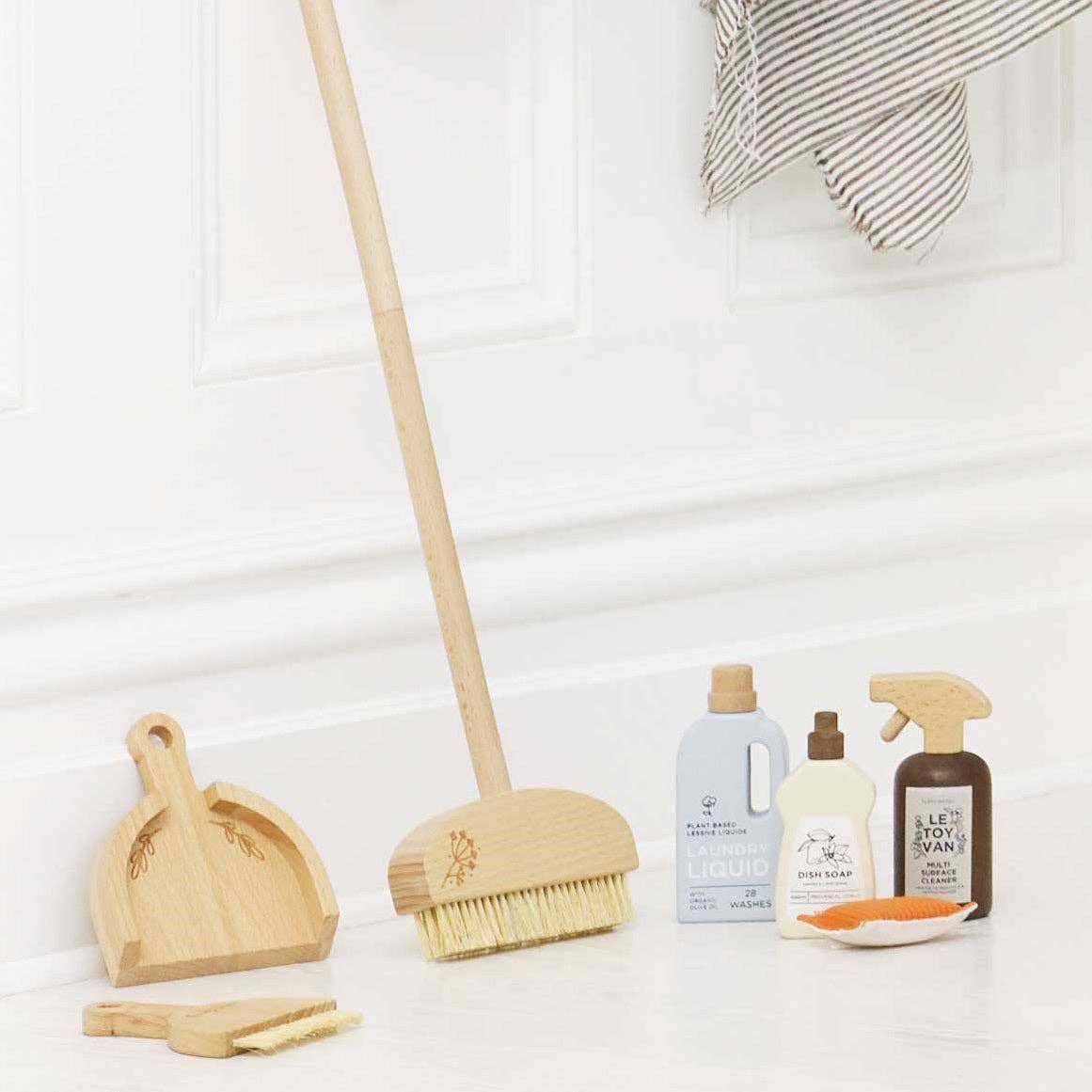 Le Toy Van Eco-Friendly Cleaning Set