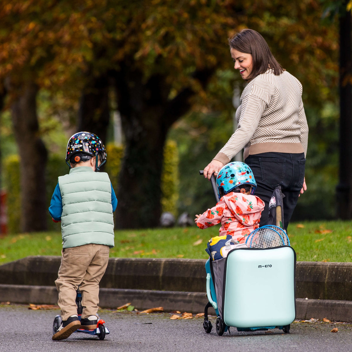 Eazy Ride On Luggage: Blue