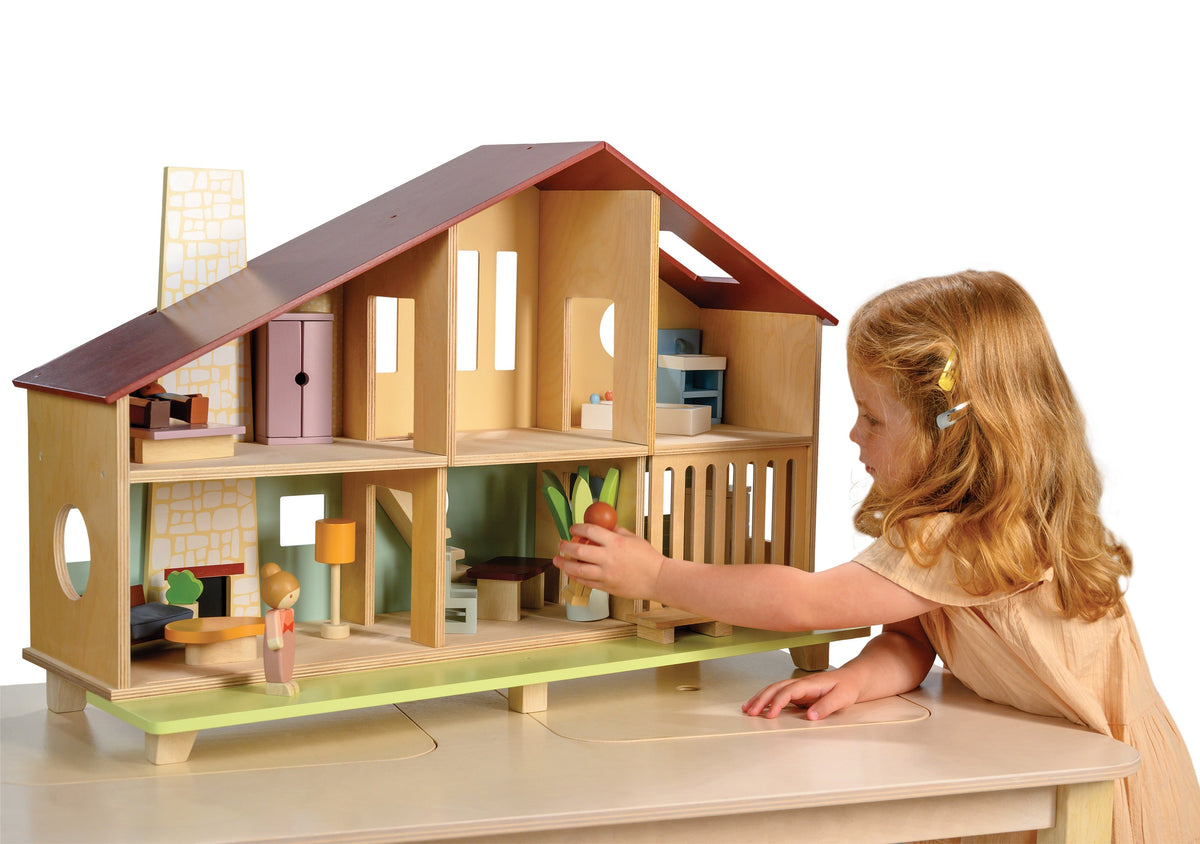 Cedar Chalet (furniture included)