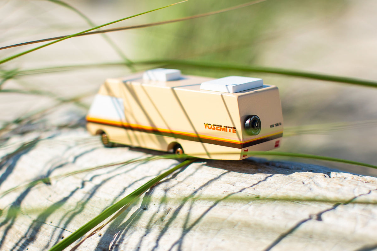 Candylab Wooden Diecast Candycar Yosemite
