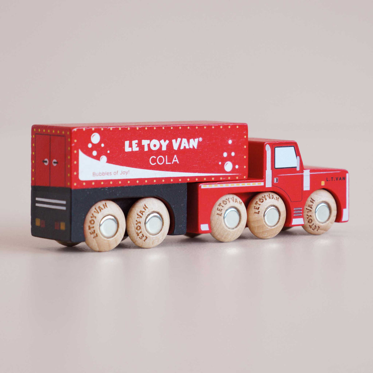 Le Toy Van No. 33 GT180 Toby: Wooden Truck