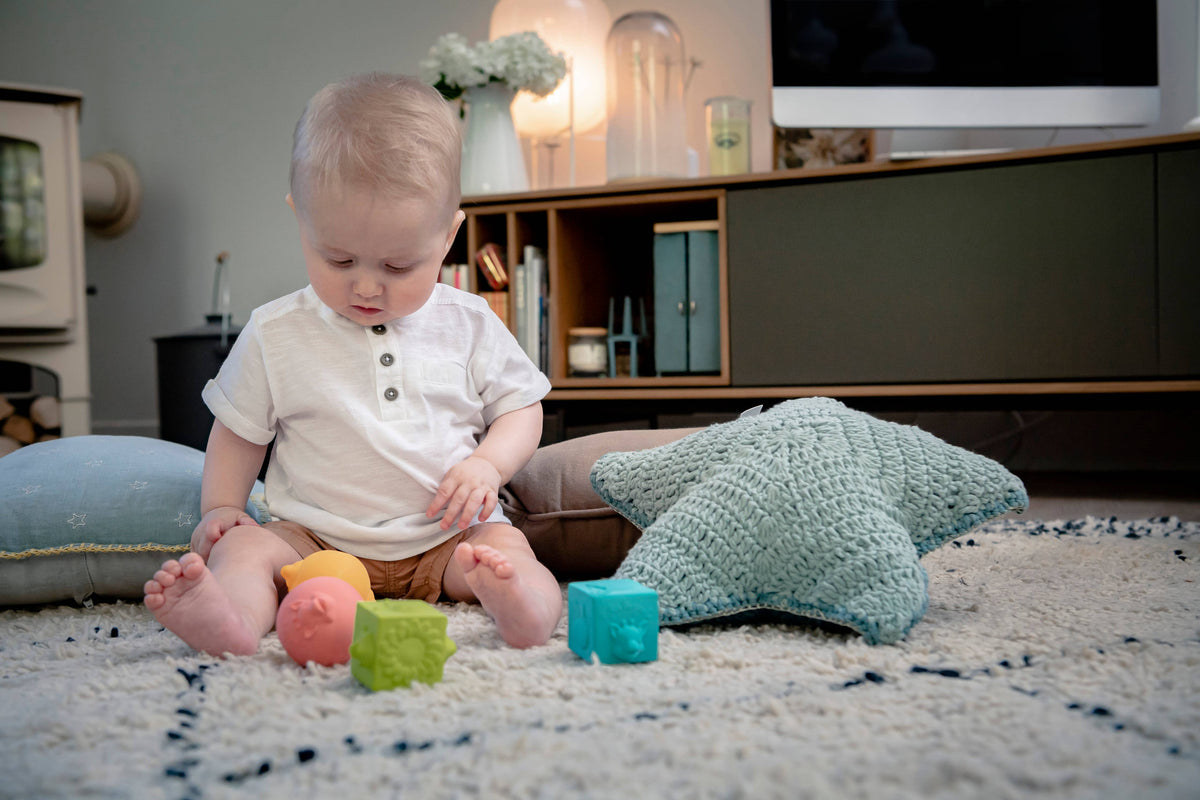 So' Pure Sophie La Girafe Cubes & Balls - Natural Rubber