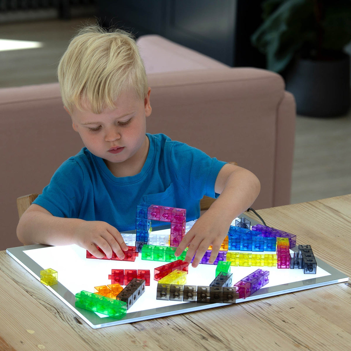 Translucent Colour Linking Cubes