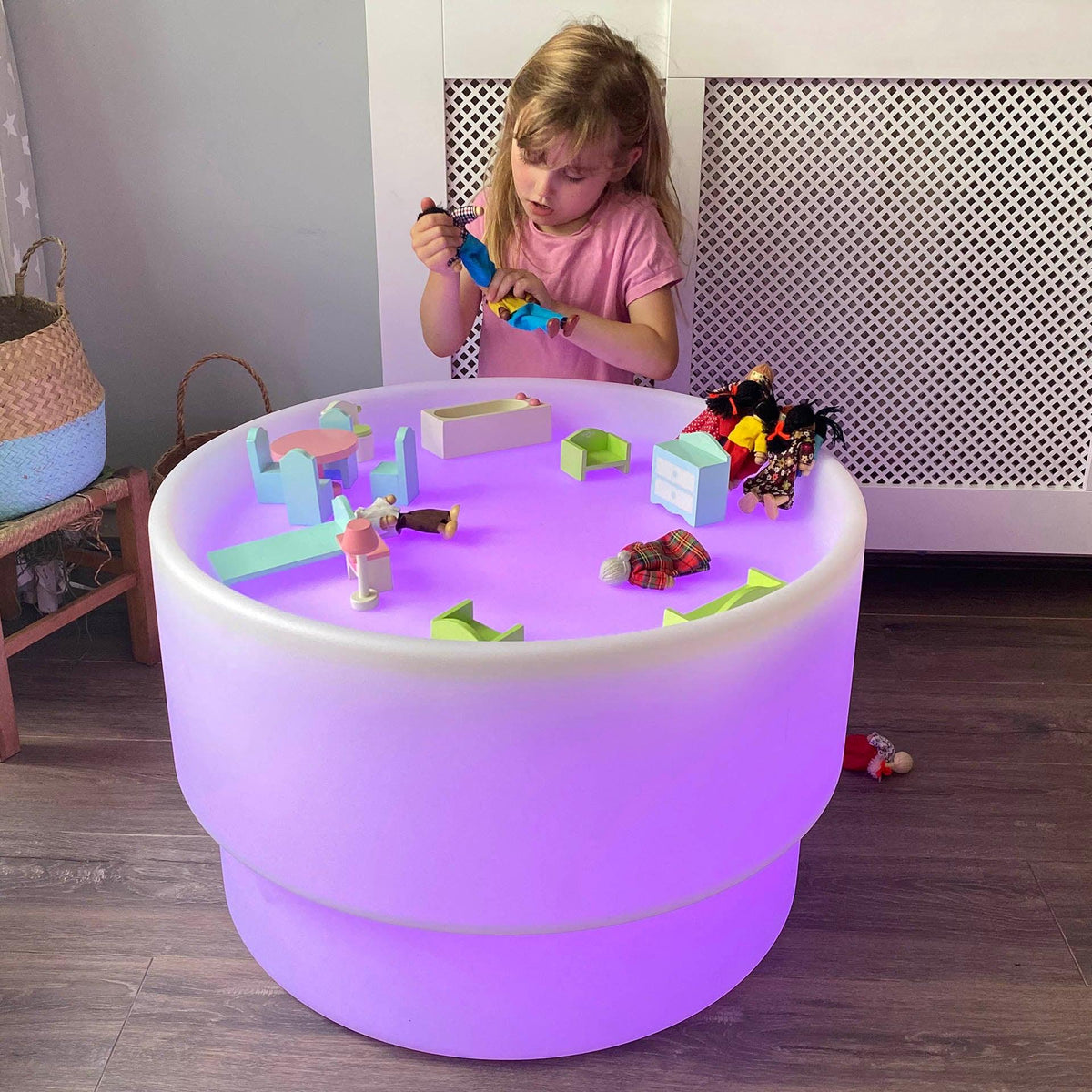 Discovery Glow Table