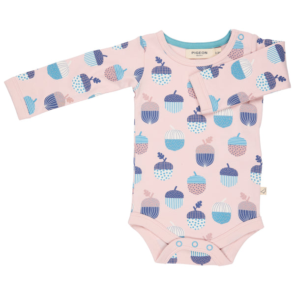 Pigeon Organics Body (AOP), acorns - pink