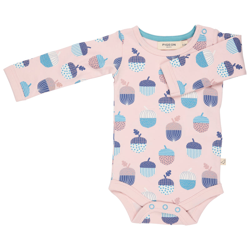 Pigeon Organics Body (AOP), acorns - pink