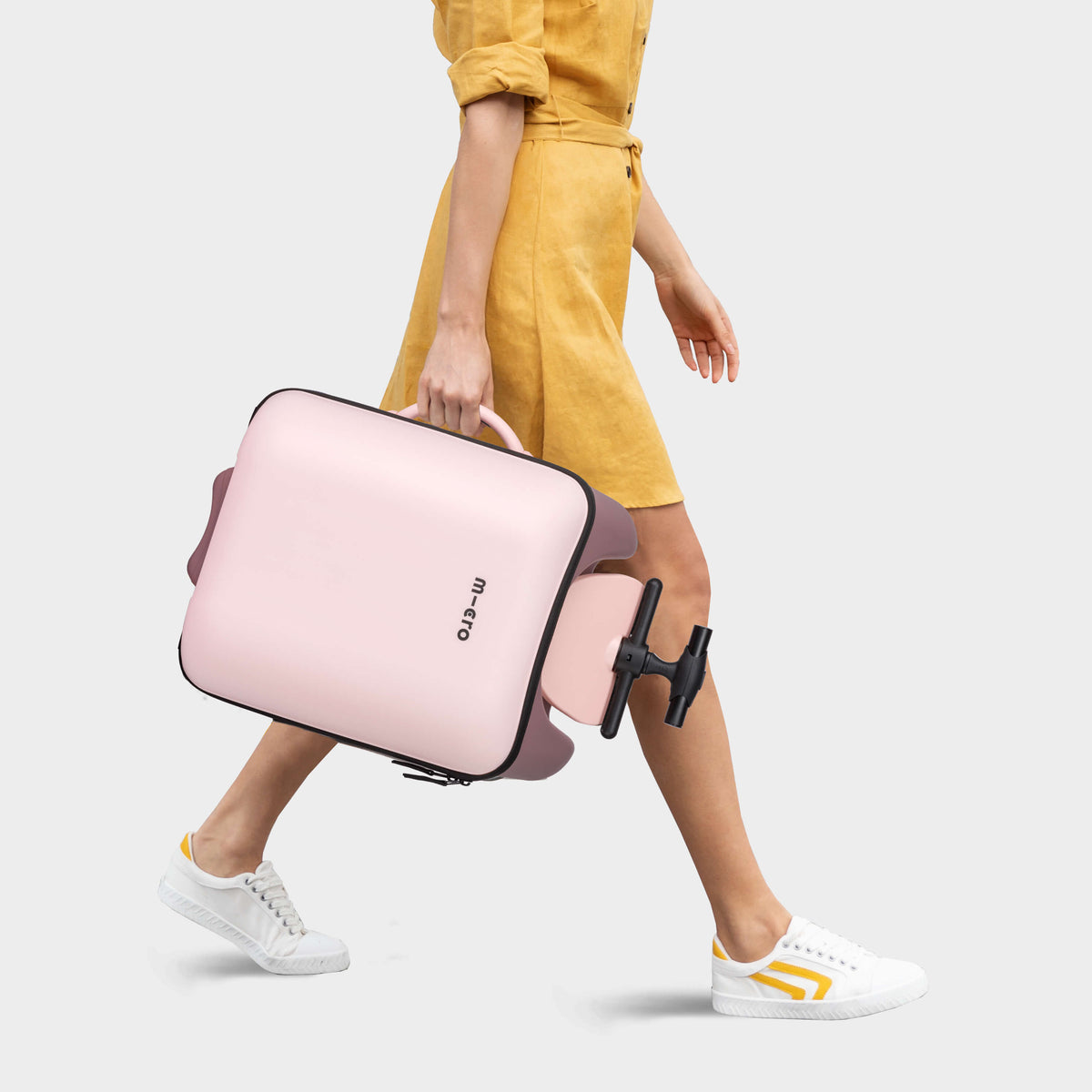 Eazy Ride On Luggage: Pink