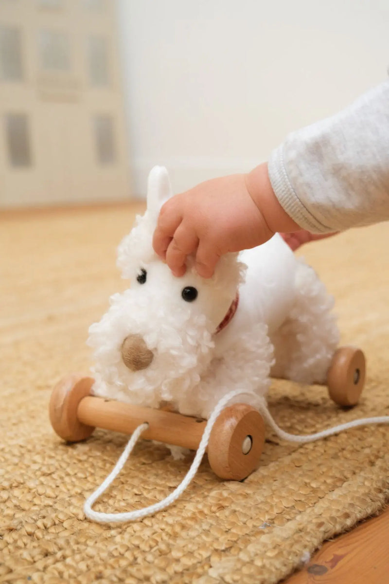 Egmont Toys Pull-Along Lola