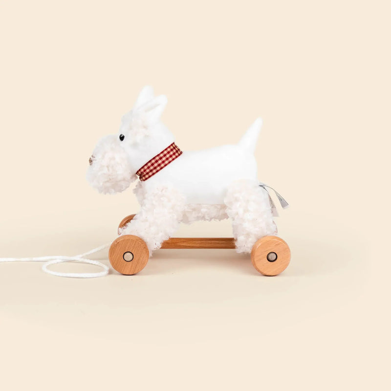 Egmont Toys Pull-Along Lola