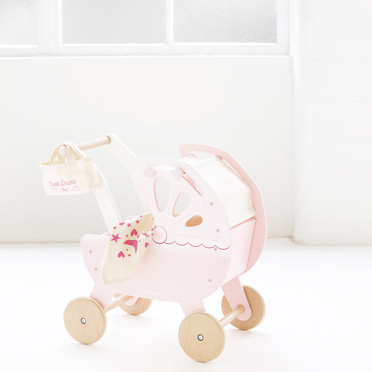 Le Toy Van Retro Wooden Dolls Pram