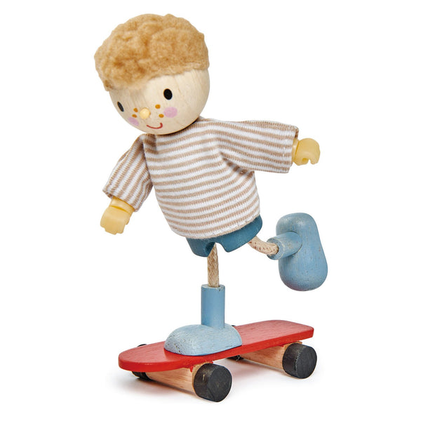 Tenderleaf Edward and his Skateboard